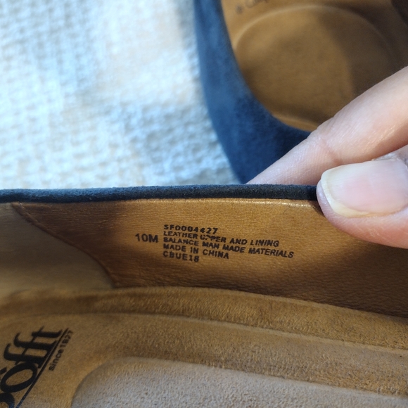 Sofft Madina Navy Suede 3 Inch Heels - Picture 11 of 11